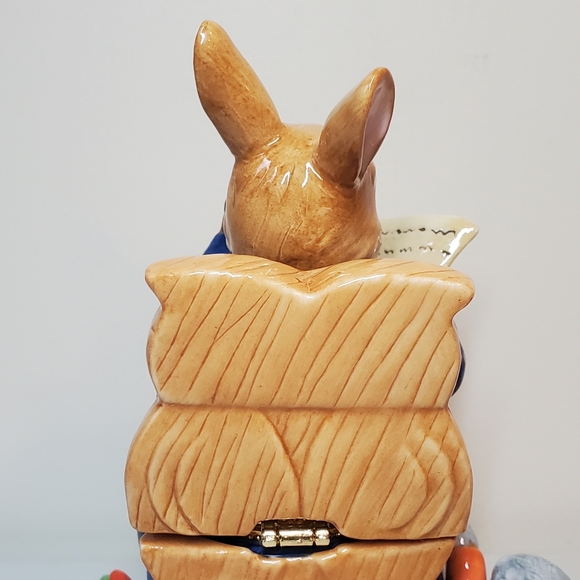 CWC Peter Rabbit Hinged Trinket Box - Picture 10 of 15